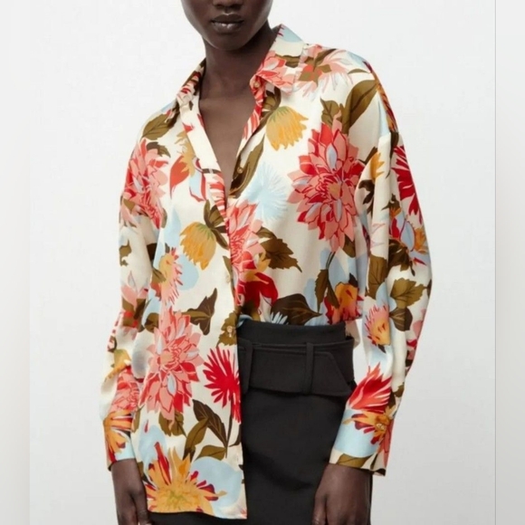 Zara Tropical Floral Satin Button Down Blouse – Medium - Picture 2 of 8